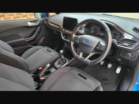 Ford Fiesta ST-LINE 12