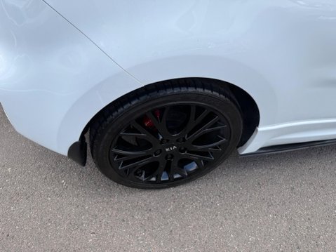 Kia Pro Ceed 1.6 T-GDi GT Tech Euro 5 3dr 22
