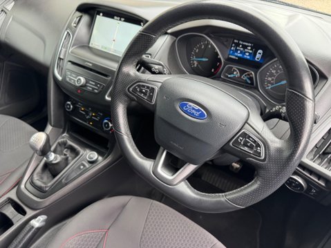 Ford Focus 1.0T EcoBoost ST-Line Euro 6 (s/s) 5dr 30