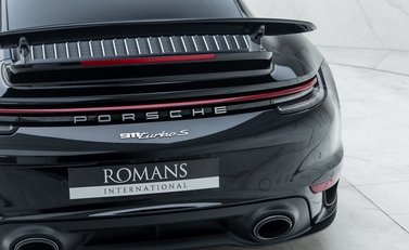 Porsche 911 Turbo S (992) 30