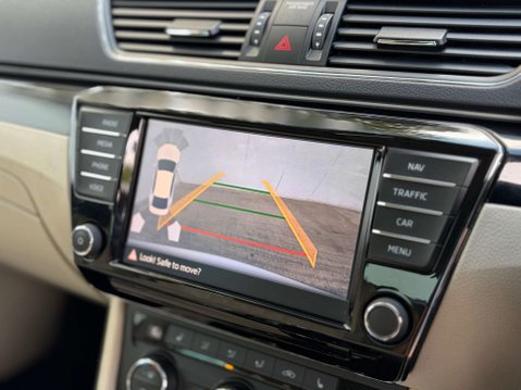 Skoda Superb 2.0 Superb Laurin & Klement TSi Semi-Auto 5dr 28
