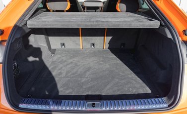 Lamborghini Urus Pearl Capsule 33