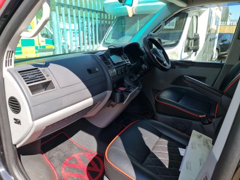 Volkswagen Campervan 4