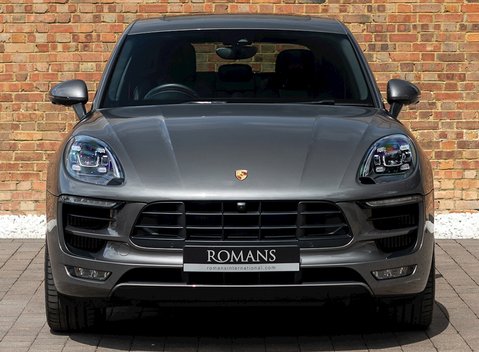 Porsche Macan GTS 4