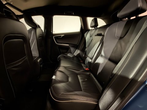 Volvo XC60 D5 R-DESIGN LUX NAV AWD 19