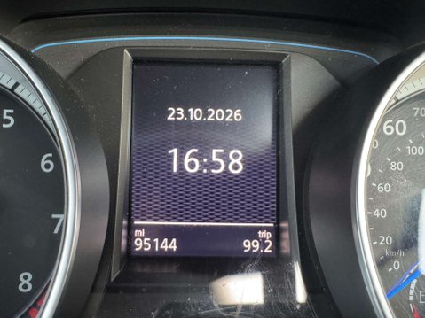 Volkswagen Golf 2.0 Golf R DSG 4WD 5dr 11