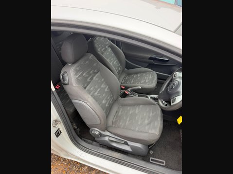 Vauxhall Corsa 1.4 16V Exclusiv Auto Euro 5 3dr (A/C) 12