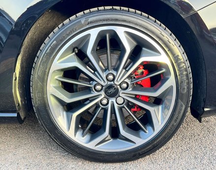 Ford Focus 1.0 Focus ST-Line X MHEV Auto 5dr 15