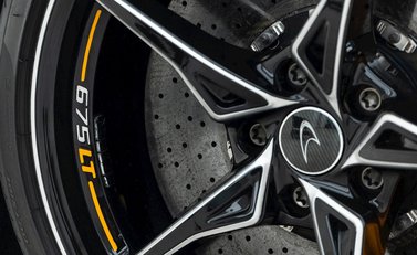 McLaren 675LT 28