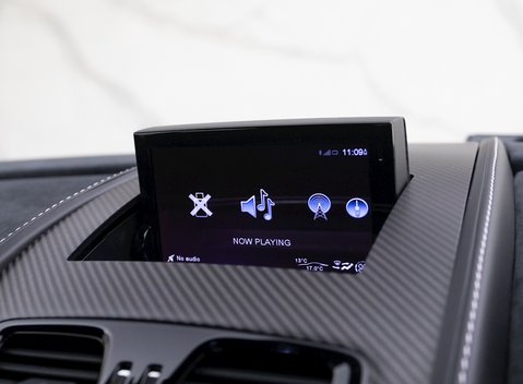 Aston Martin Vantage GT8 13