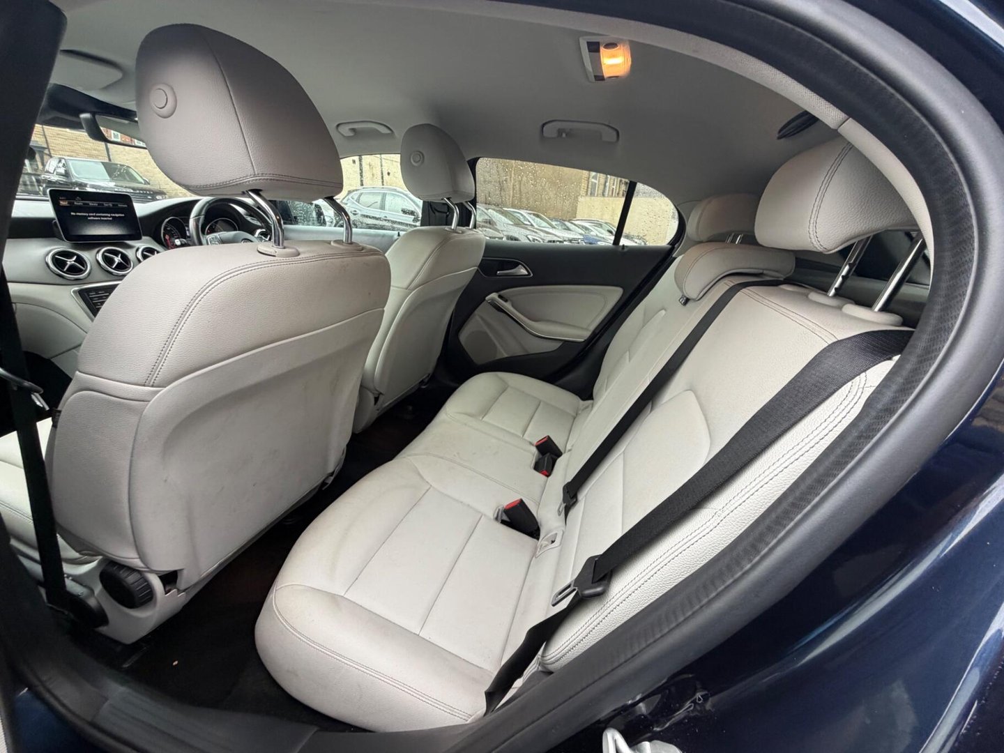 2017 Mercedes-Benz GLA — image 9
