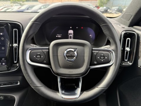 Volvo XC40 Recharge 69kWh Ultimate SUV 5dr Electric Auto (231 ps) 38