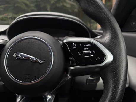 Jaguar E-Pace R-DYNAMIC S 34