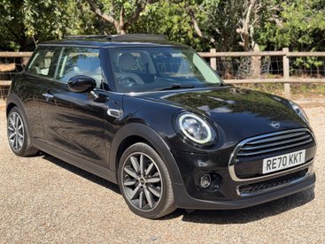 Mini Hatch 1.5 Cooper Exclusive Euro 6 (s/s) 3dr