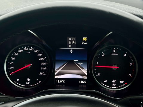 Mercedes-Benz V Class 2.2 V220d AMG Line MPV 5dr Diesel G-Tronic+ Euro 6 (s/s) 7 Seat (163 ps) 59