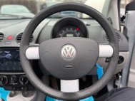 Volkswagen Beetle 1.6 Cabriolet 2dr Petrol Manual Euro 4 (102 ps) 6