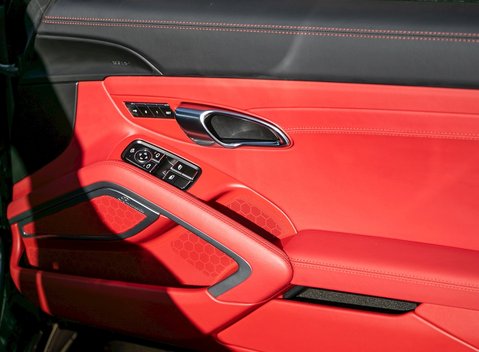 Porsche 911 (991) Carrera GTS 23