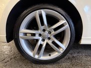 Audi A1 1.4 TFSI S line S Tronic Euro 5 (s/s) 3dr 23