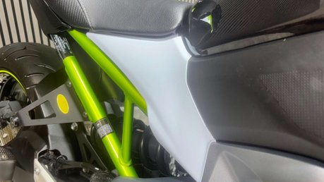Kawasaki Z900 2019 69 PLATE FULL AKRAPOVIC ONLY 15K STUNNING NAKED BIKE 31