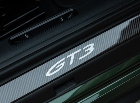 Porsche 911 GT3 TOURING (992) 25