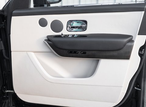 Rolls-Royce Cullinan 27