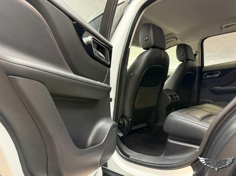 Jaguar F-Pace 2.0 D180 Prestige Auto AWD Euro 6 (s/s) 5dr 47