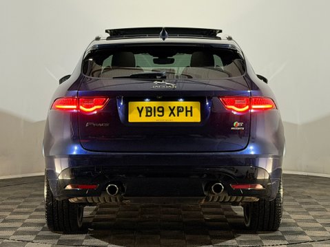 Jaguar F-Pace S AWD 7