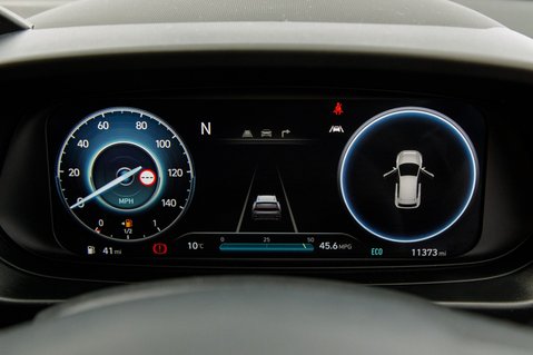 Hyundai BAYON T-GDI PREMIUM MHEV 14