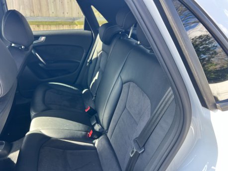 Audi A1 SPORTBACK 1.6 TDI BLACK EDITION 5dr 16