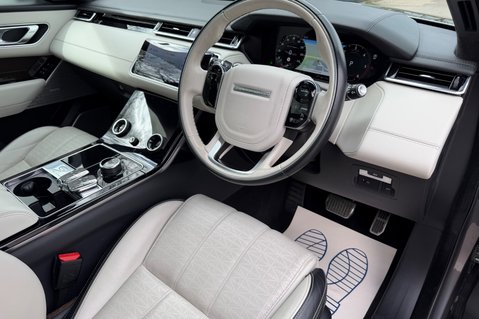 Land Rover Range Rover Velar FIRST EDITION - HUGE SPEC - PAN ROOF -1600W MERIDIAN -AIR SUSPENSION 17