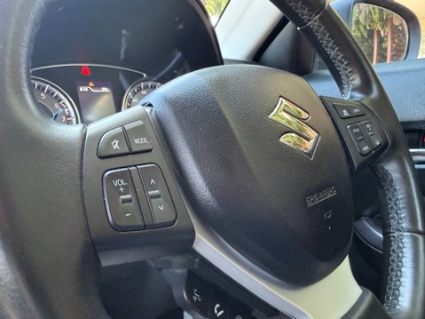Suzuki Vitara SZ-T BOOSTERJET MHEV 38