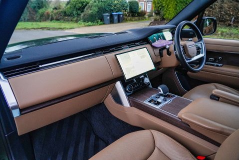 Land Rover Range Rover D300 SE 8