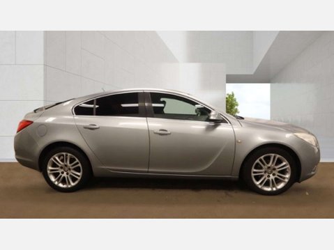 Vauxhall Insignia 2.0 CDTi ecoFLEX Exclusiv Hatchback 5dr Diesel Manual Euro 5 (s/s) (160 ps) 6
