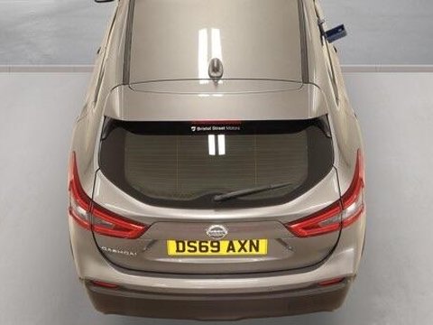 Nissan Qashqai 1.3 DIG-T Acenta Premium Euro 6 (s/s) 5dr 5