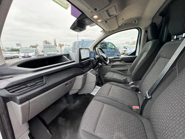 Ford Transit Custom SWB L1H1 Low Roof Trend 280 Air Con Alloys Cam Carplay Sensors EURO 6 12