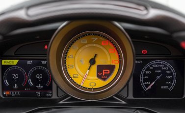 Ferrari F8 Tributo Spider 19