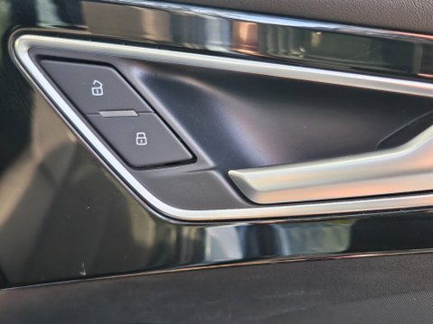 Audi Q4 SPORTBACK S LINE 43