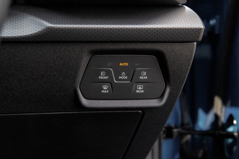 SEAT Leon ETSI SE DYNAMIC DSG MHEV 15