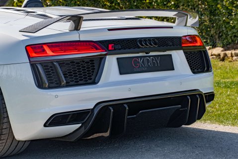 Audi R8 5.2 R8 Spyder Quattro V10 Semi-Auto 4WD 2dr 25