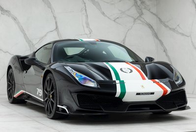 Ferrari 488 Pista Piloti