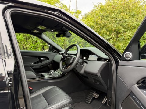 Land Rover Range Rover Evoque 2.0 D200 MHEV Dynamic SE Auto 4WD Euro 6 (s/s) 5dr 30