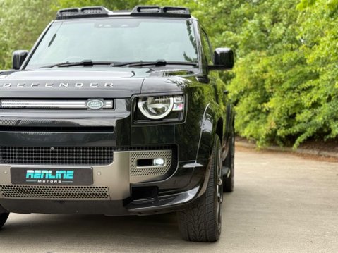 Land Rover Defender 3.0 D250 MHEV X-Dynamic S Auto 4WD Euro 6 (s/s) 3dr 31