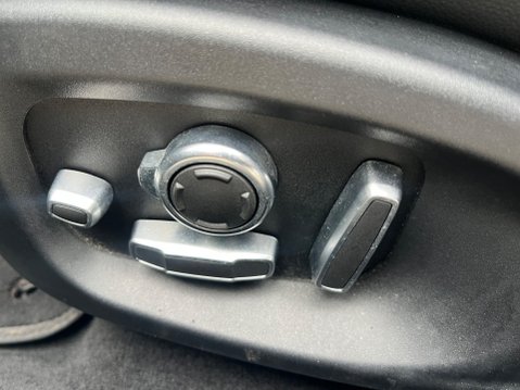 Jaguar XF 3.0D V6 S AUTOMATIC 33