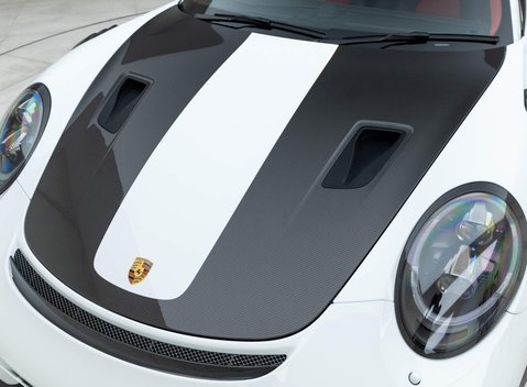 Porsche 911 GT2 RS (991) 31