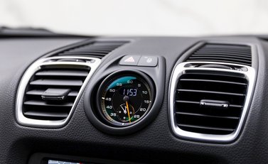 Porsche Cayman GT4 (718) 15