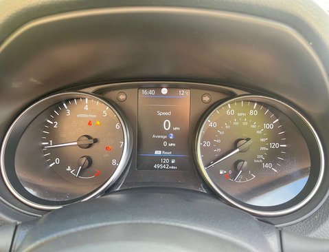 Nissan Qashqai 1.3 Qashqai N-Motion DiG-T 5dr 31