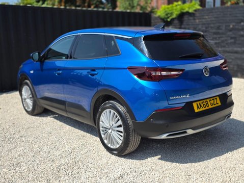 Vauxhall Grandland X 1.6 Turbo D BlueInjection Tech Line Nav Euro 6 (s/s) 5dr 6