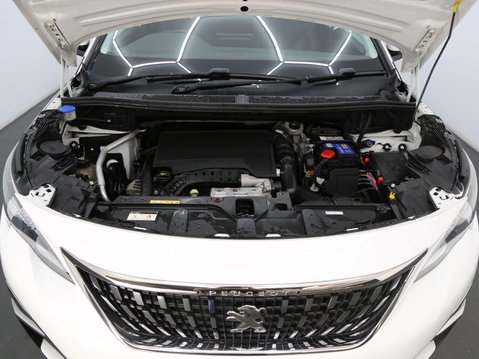 Peugeot 5008 1.2 PureTech Allure EAT Euro 6 (s/s) 5dr 31