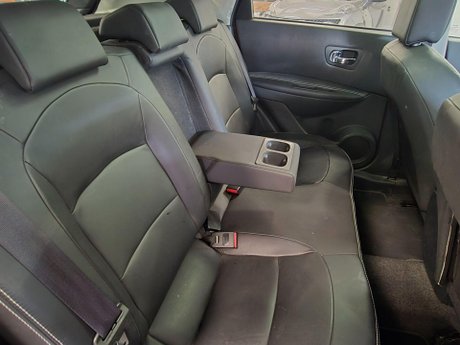 Nissan Qashqai 2.0 dCi Tekna Auto 4WD Euro 5 5dr (AVM) 15