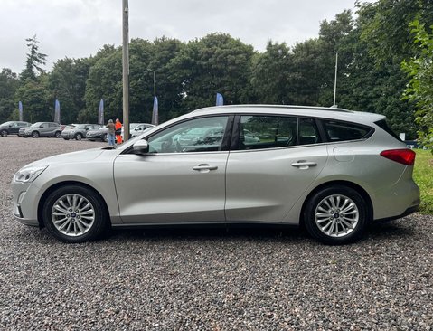 Ford Focus 1.0 Focus Titanium Auto 5dr 10
